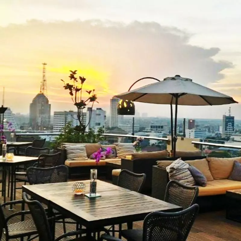 Seventeen Skyview Resto & Lounge